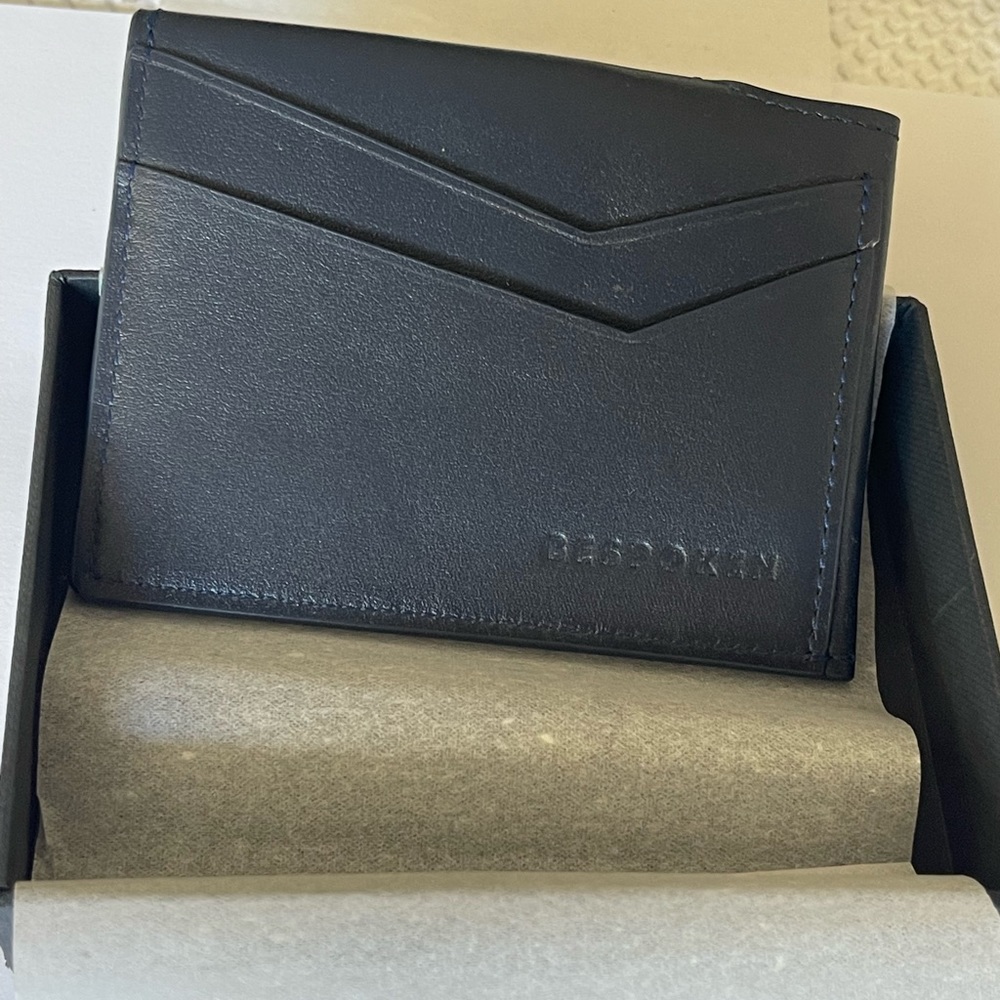 Bespoken navy card holder